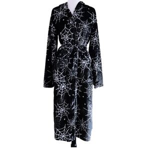 Em & Sprout Spiderweb Fleece Robe